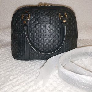 GUCCI MicroGuccissima Black Small Dome